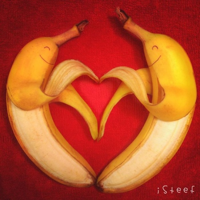 12921060-R3L8T8D-650-banana-drawings-fruit-art-stephan-brusche-22