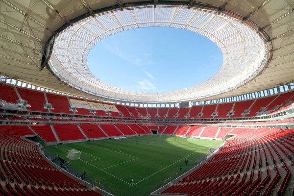 Estádio_Nacional_Brasília[1]