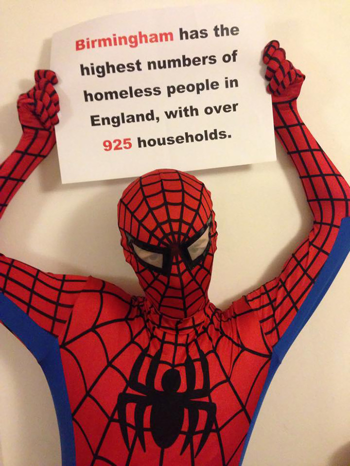 spider-man-helps-feeds-homeless-birmingham-uk-2