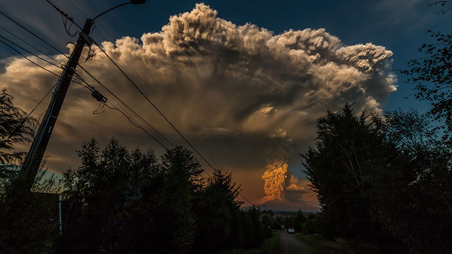 volcano-eruption-calbuco-chile-16__880