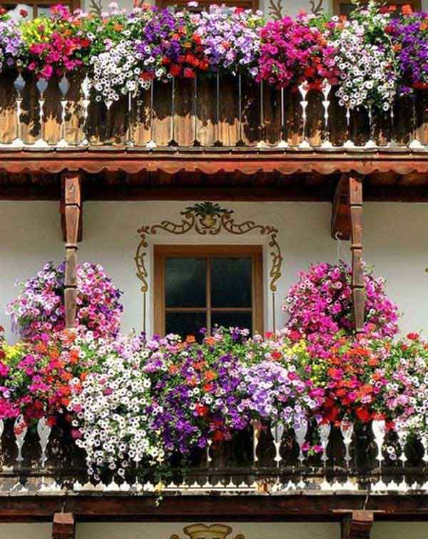 AD-Spectacular-Balcony-Garden-11