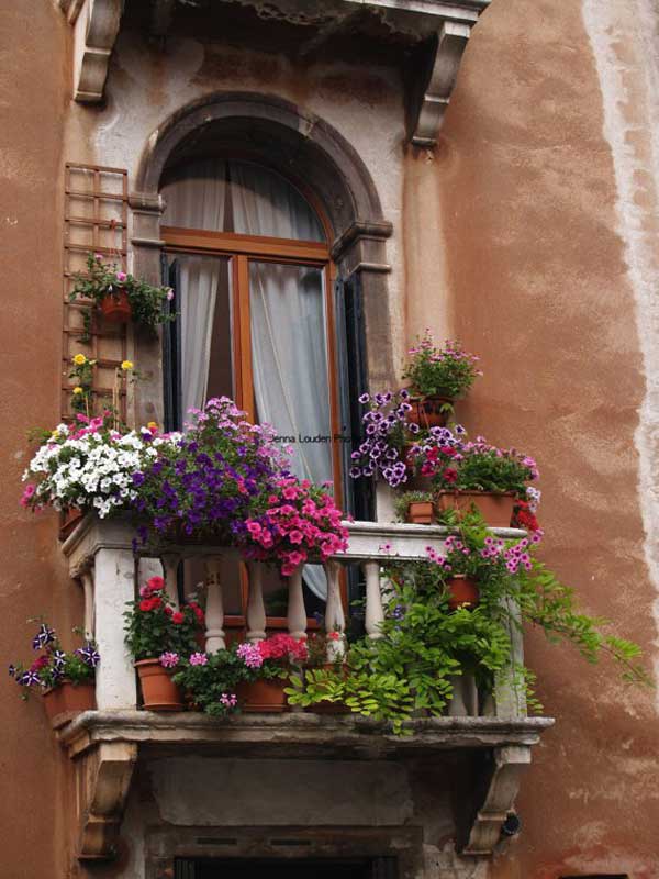 AD-Spectacular-Balcony-Garden-17