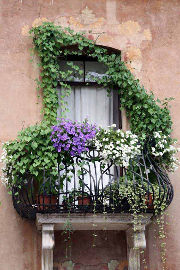 AD-Spectacular-Balcony-Garden-5