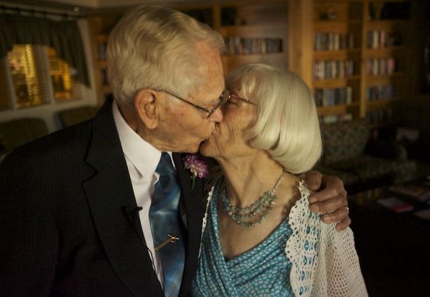 elderly-couple-wedding-photography-32__605