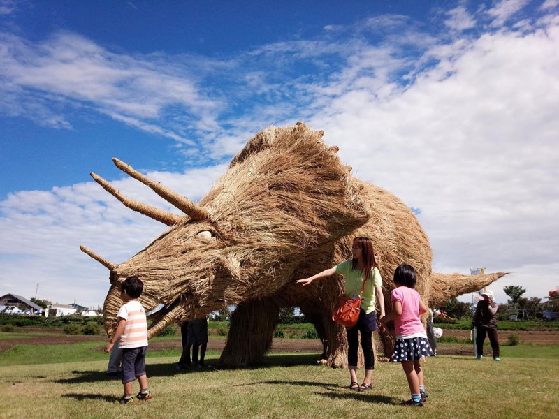 straw-art-festival-niigata-city-japan-13