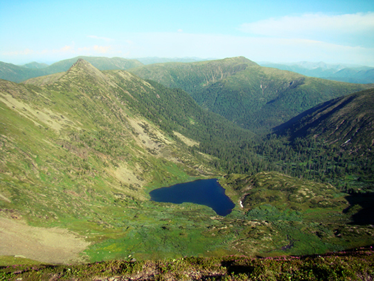 heart_lake_peak_cherkogo_russia