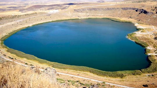 heart_shaped_narlıgöl_lake_turkey