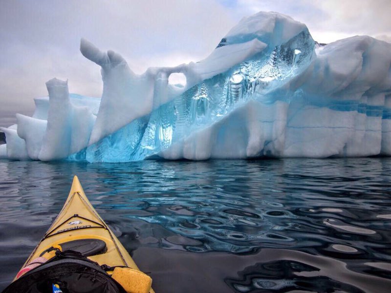 amazing-iceberg-in-newfoundland