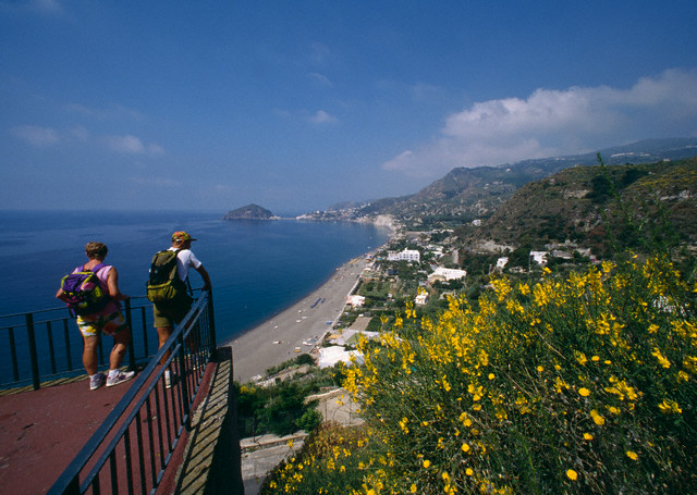 18 Mar 1999, Ischia, Italy --- Overlooking Maronti Beach --- Image by © Atlantide Phototravel/Corbis