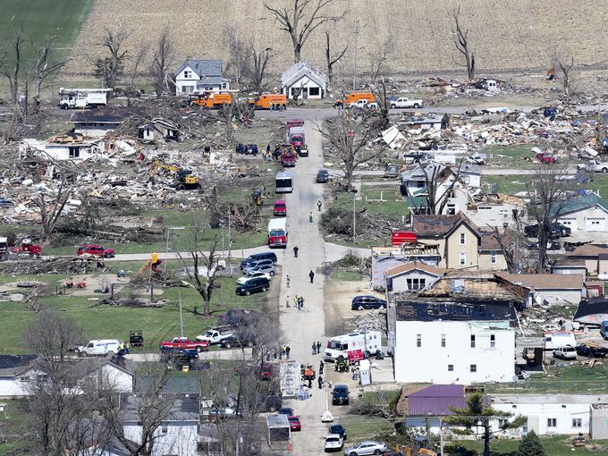 635642888814222929-AP-APTOPIX-Severe-Weather-Illinois