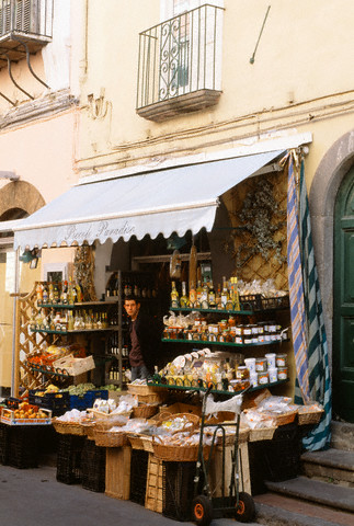 2004, Ischia, Italy --- Delicatessen in Forio --- Image by © Jeremy Horner/Corbis