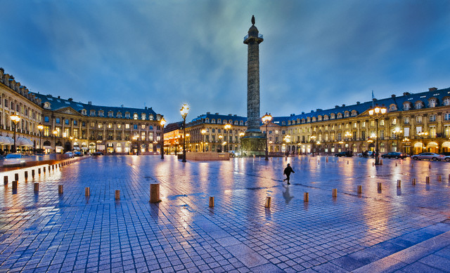 09 Feb 2009, Paris, France --- Place Vendome in the rain at twilight --- Image by © Peet Simard/Corbis