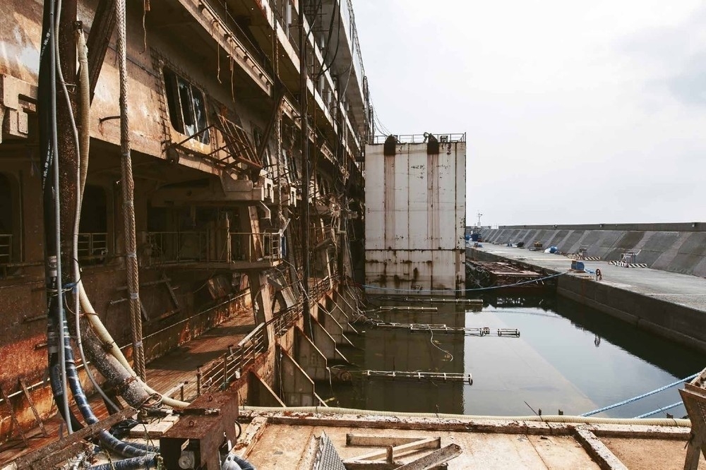 photos-costa-concordia-shipwreck-jonathan-danko-kielkowski-body-image-1454093595-size_1000