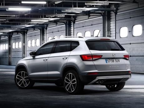 116_Seat-Ateca_2017_1024x768_wallpaper_02[1]