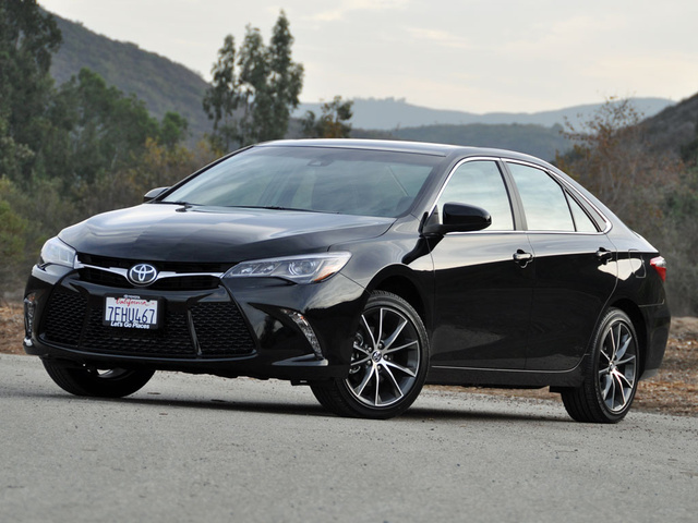 2015_toyota_camry_xse_v6-pic-1820991681884139022-640x480[1]