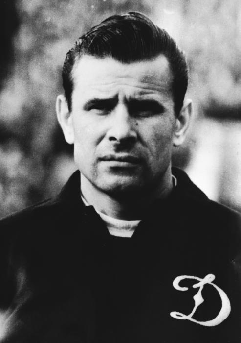 circa 1966:  Russian footballer Lev Yashin.  (Photo by Central Press/Getty Images)