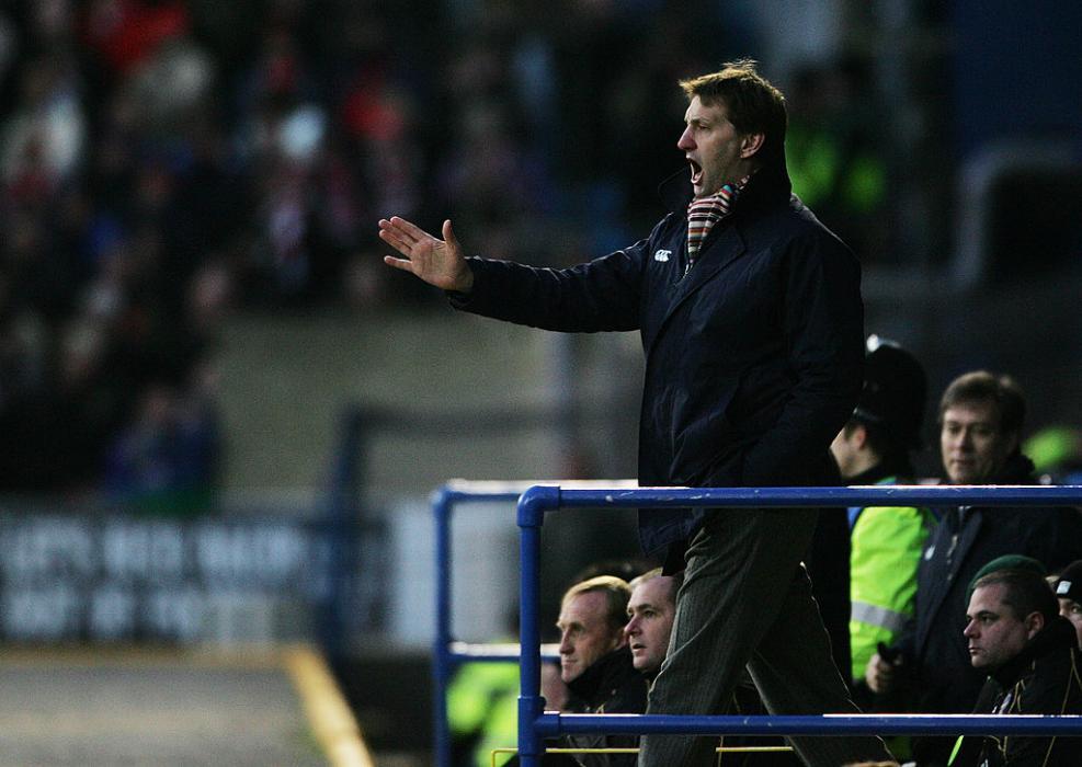 PORTSMOUTH, UNITED KINGDOM - JANUARY 03:  Tony Adams of Portsmouth shouts during the FA Cup sponsored by e.on 3rd Round match between Portsmouth and  Bristol City at Fratton Park on January 03, 2009 in Portsmouth, England.  (Photo by Joe Pepler/Portsmouth FC via Getty Images)