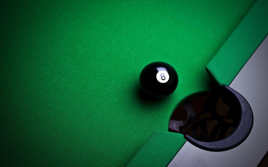 Best-Eight-Billiard-On-Table-Wallpaper-Desktop