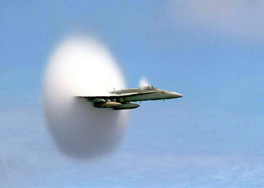 jet-breaking-the-sound-barrier