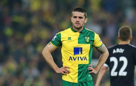 Britain Football Soccer - Norwich City v Watford - Barclays Premier League - Carrow Road - 11/5/16 Norwich's Robert Brady looks dejected at the end of the match after being relegated from the Barclays Premier League Action Images via Reuters / Paul Childs