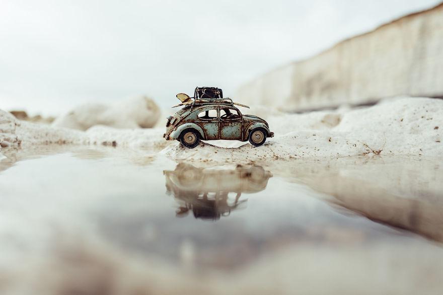 Exploring-this-big-wild-world-with-my-little-cars-573c18d5a7b53__880