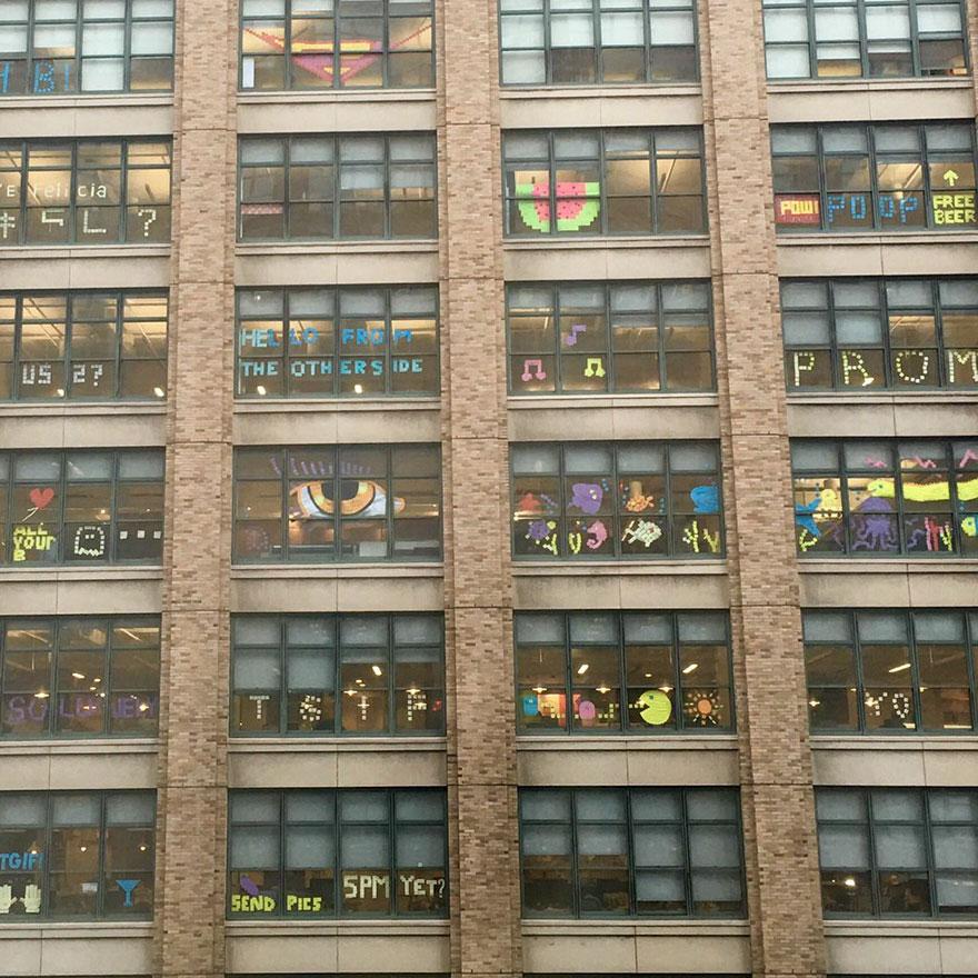 building-post-it-war-notes-nyc-manhattan-14