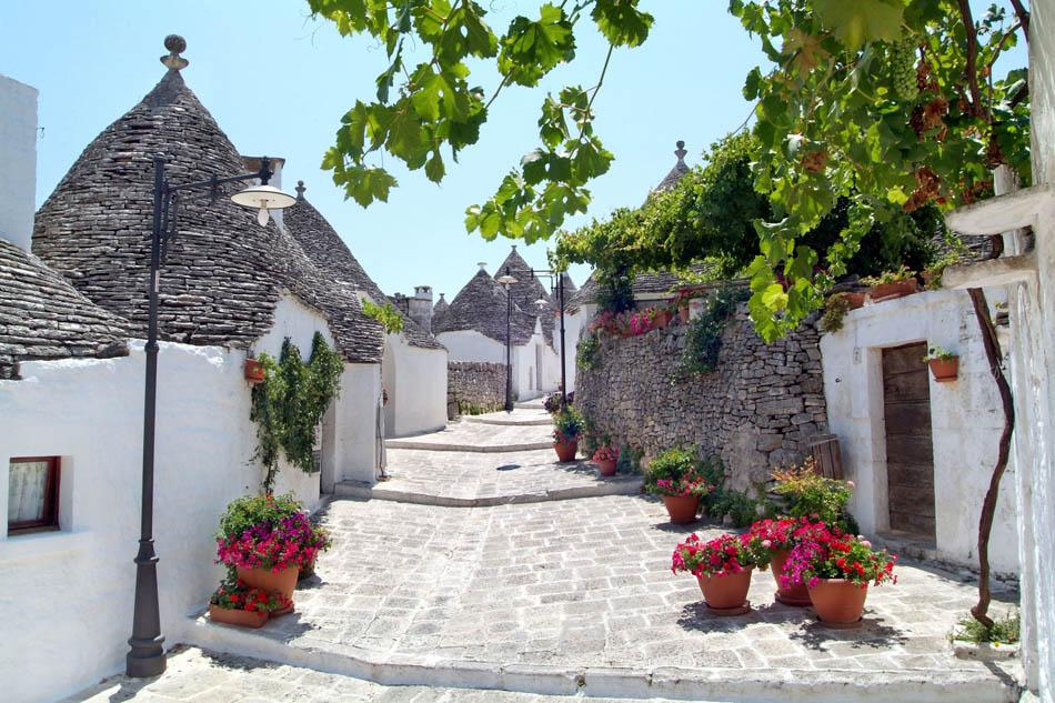 trulli-di-Alberobello[1]