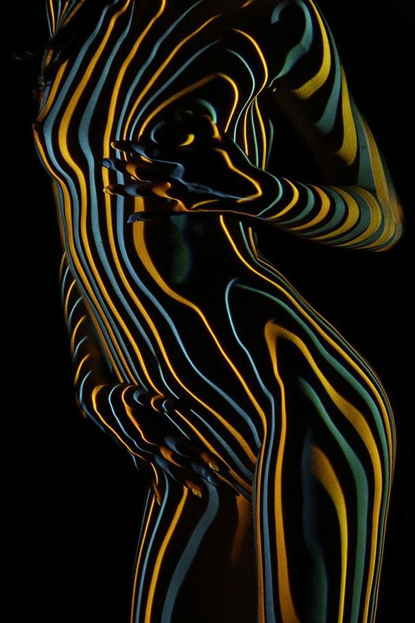 woman-portraits-light-stripes-patterns-shadow-photography-dani-olivier-2