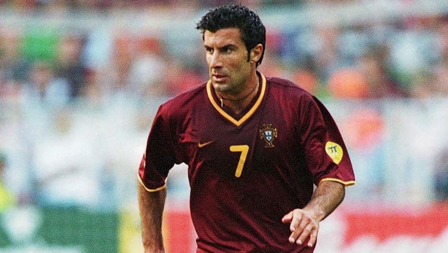 ARNHEIM, NETHERLANDS - JUNE 17:  FUSSBALL: EM EURO 2000 Arnheim, 17.06.00, RUMAENIEN - PORTUGAL (ROM - POR) 0:1, Luis FIGO/POR  (Photo by Martin Rose/Bongarts/Getty Images)