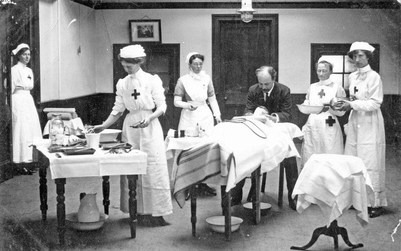 Sussex-County-Hospital-Red-Cross-Nurses-during-ww1