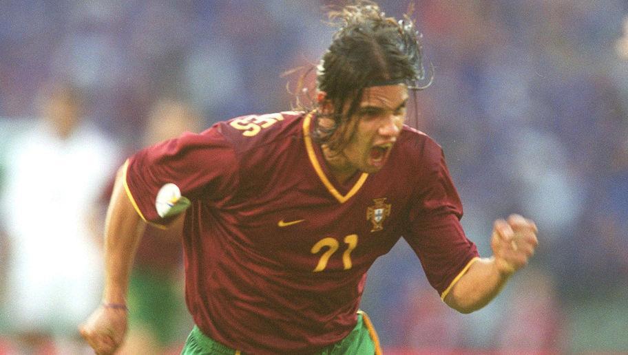 BRUESSEL, BELGIUM - JUNE 28:  EM EURO 2000, Halbfinale, Bruessel; FRANKREICH - PORTUGAL (FRA - POR) 2:1; TORJUBEL Nuno GOMES/POR  (Photo by Lutz Bongarts/Bongarts/Getty Images)