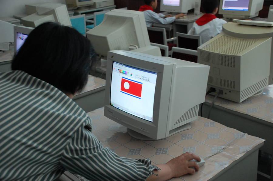 north-korea-internet-computer[1]