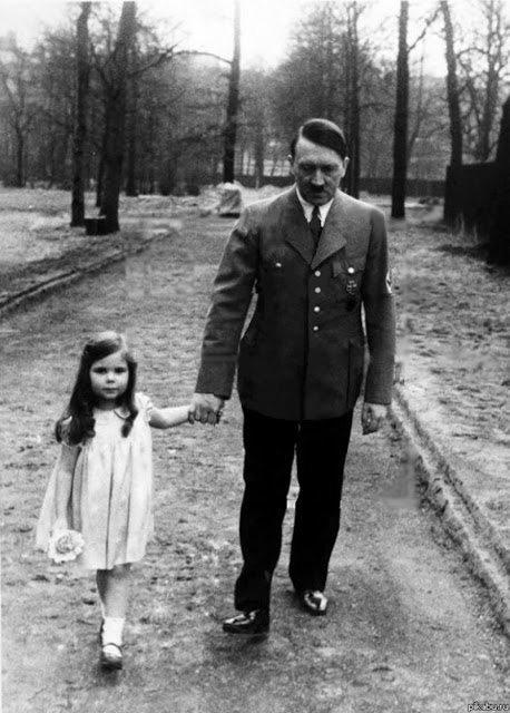 hitler-and-helga-goebbels-1