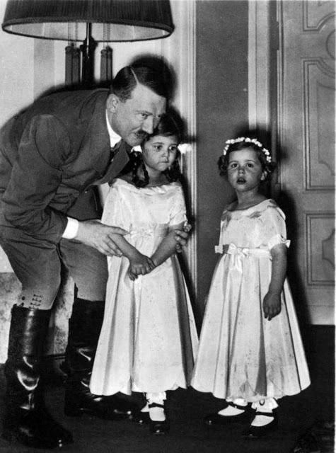 hitler-and-helga-goebbels-11