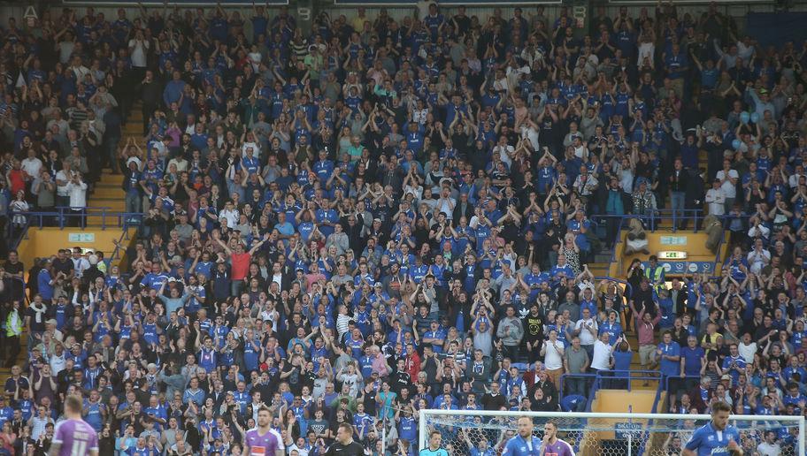 PORTSMOUTH, ENGLAND - MAY 12: Portsmouth fans celebrate during the Sky Bet League Two Play Off: First Leg between Portsmouth and Plymouth Argyle at Fratton Park on May 12, 2016 in Portsmouth, England. (Photo by Harry Murphy/Getty Images)