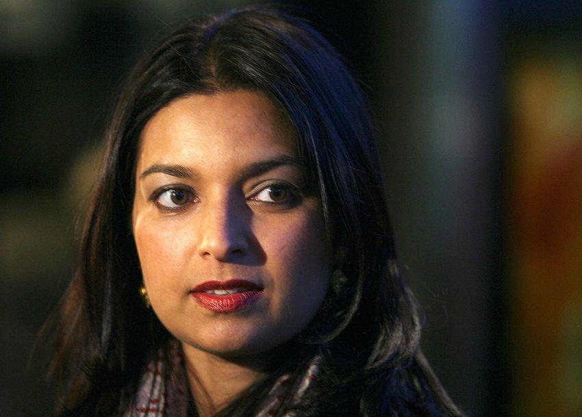 http___mashable.com_wp-content_gallery_writers-who-dont-use-modern-technology_jhumpa-lahiri[1]