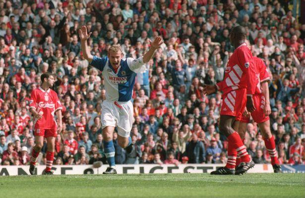 Alan-Shearer-Scores-Goal-199495-Premier-League-season
