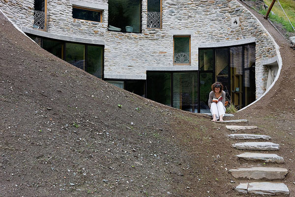 underground-home-designs-swiss-mountain-house-3