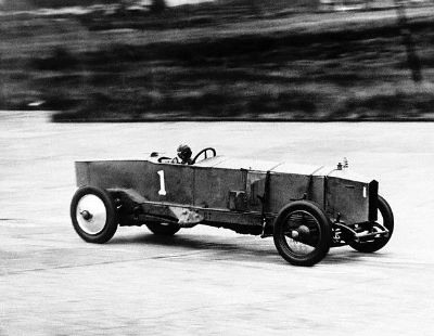 jg-parry-thomas-in-leyland-july-8-1925-brooklands-120-mph-tm.jpg