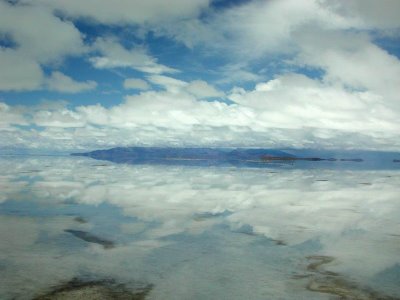 salar_de_uyuni_bolivia_lake_1.jpg