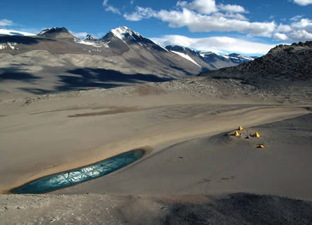 antarctica-dry-valley.jpg