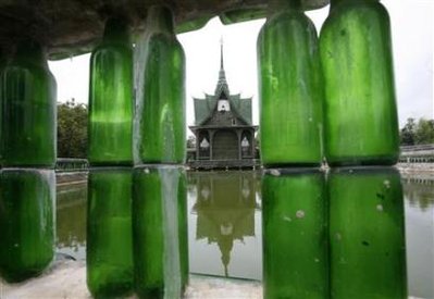 2008_10_21t033958_450x310_us_thailand_temple.jpg