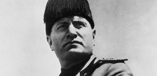 Benito-Mussolini-in-Dress-002