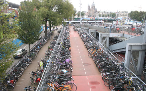 amsterdam_bikeparking_large